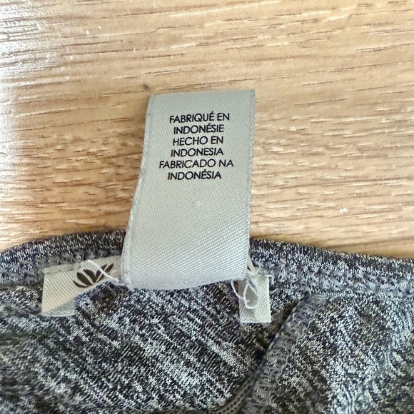 5/$25 - FOREVER 21 Gray and Green Strappy Sports Bra (size M) - Picture 4 of 4